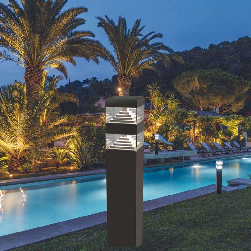 Borne Led Pyramide abords de piscine - 12V - 1000 lumens - 4000K - Lumihome-France.com